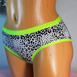 1945 Victoria's Secret Neon Green Leopard Print Panties NWT